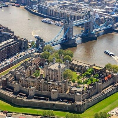 South Bank (London Bridge) Walking Tour & Enter The Tower of London 2