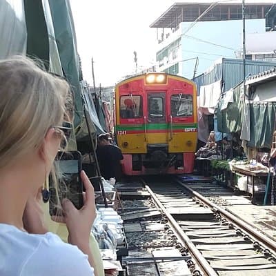 Private Excursion to Maeklong Railway &​ Amphawa Floating Markets 3