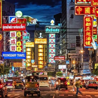 Famous Thai Street Food Tasting Experience! 5