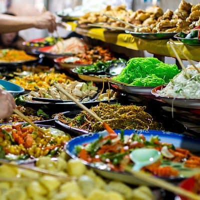 Famous Thai Street Food Tasting Experience! 3