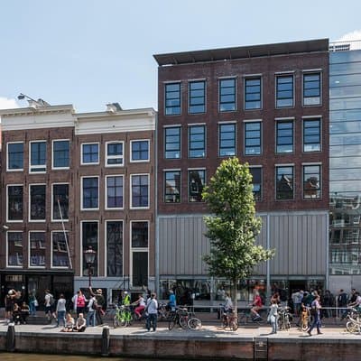Private 3-hour Walking Tour in Amsterdam with official tour guide 4