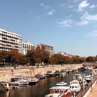 Historical Paris Walking Tour to Vibrant Food Market 5