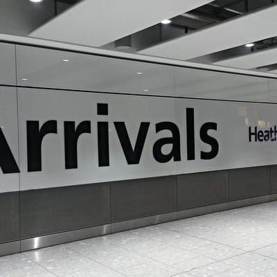 Heathrow Airport to London Transfer in a Private Minivan