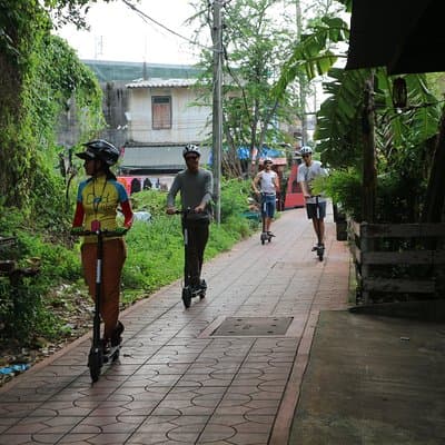 Explore Bangkok by E-Scooter & Try Street Food 4
