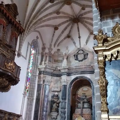 Walled City of Évora’s Highlights & Traditions Tour 3