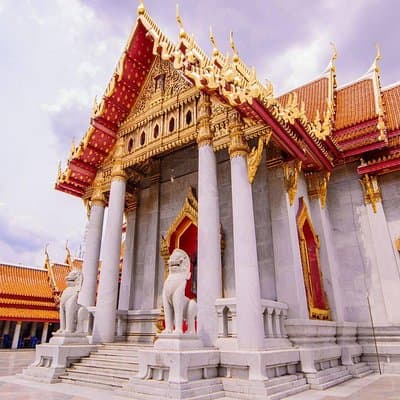 Bangkok's Landmarks Tour : GrandPalace WatTraimit WatPho WatArun 5