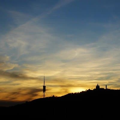 Night Tour of Barcelona by Sidecar Motorcycle 3