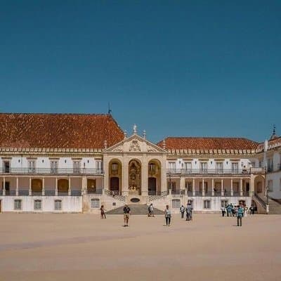 Tour / transfer Lisbon /Porto /Porto/Lisbon with several stops 3