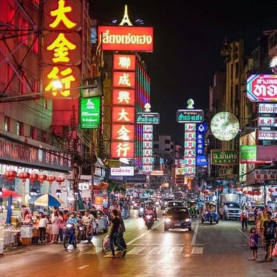 Top Highlight Bangkok Sights. Walking tour with Fun Local Guide! 4