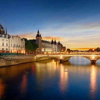 Paris city tour with private guide 2