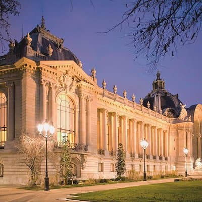 Private Paris Illuminations & Cruise with Minivan 3