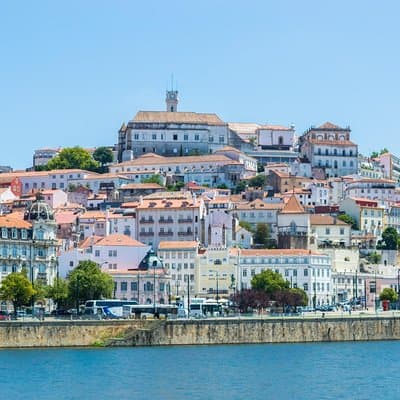 Tour/transfer Lisbon Porto or Porto Lisbon with 3 stops 4