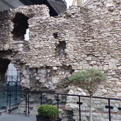 City of London: Tales and Legends of the Historic Center 4
