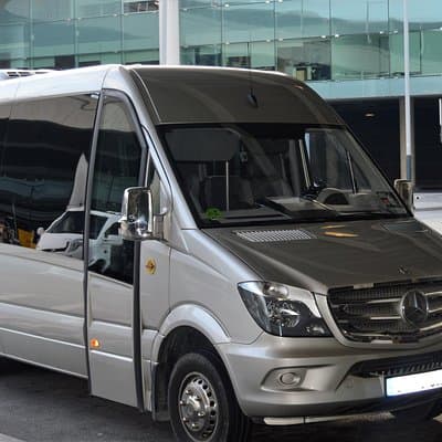 Private Customized Tour from Barcelona to Zaragoza with Guide and Transportation 3