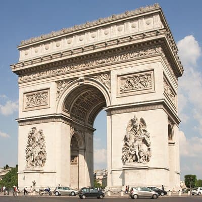 Paris city tour & Lunch cruise with small group 4