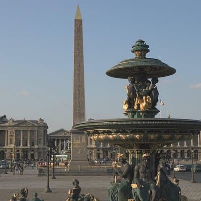 Paris city tour & Lunch cruise with small group 2