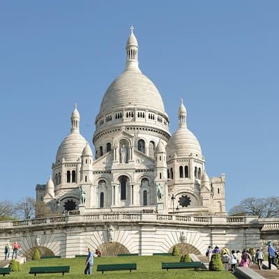 Paris city tour & Lunch cruise with small group 3