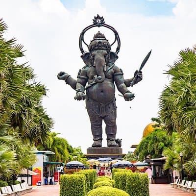 Private Tour: The Dragon River & Land of Sacred Deities Chachoengsao 4