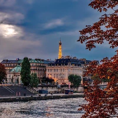 Paris highlights sightseeing tour with private Transportation 5