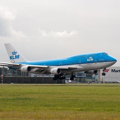 Private Roundtrip from AMS Schiphol Airport to Amsterdam and return to Airport 2