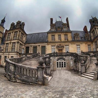 Private tour to Fontainebleau from Paris. Tickets included!