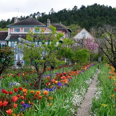 Private 5-hour Round Transfer to Giverny, Claude Monet museum from Paris 2
