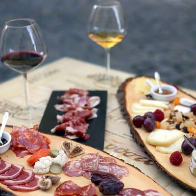 Private Lisbon Tour with Premium Portuguese Wine and Tapas Tasting