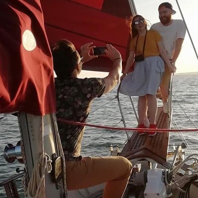 Marriage proposal on a Vintage Sailboat 4
