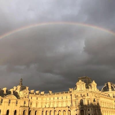 Discover the secrets of the Louvre 4