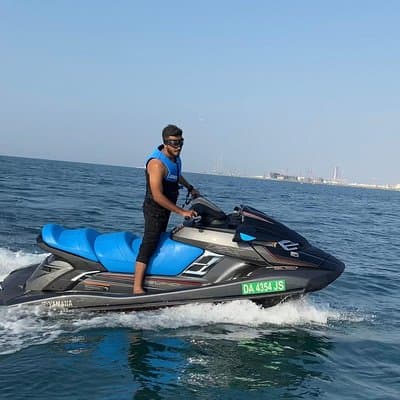 Jet Ski Ride Dubai: Burj Khalifa & Burj Al Arab with Fresh Juice 3