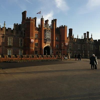 Luxury Private Day Hire London-London Stopover at Windsor & Hampton Court Palace 3