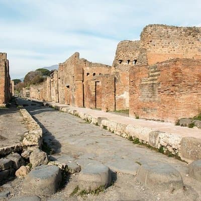 Daytrip from Rome to Pompeii and Amalfi Coast 3