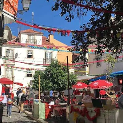 Lisbon's Kickstart Tour with a Local