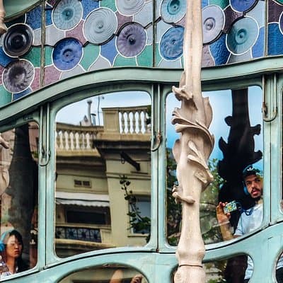 Gaudi's Casa Batlló and La Pedrera with Chocolate Tasting 3