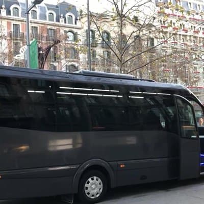 Private Transfer from Barcelona city to Harbor up to 15 people 4