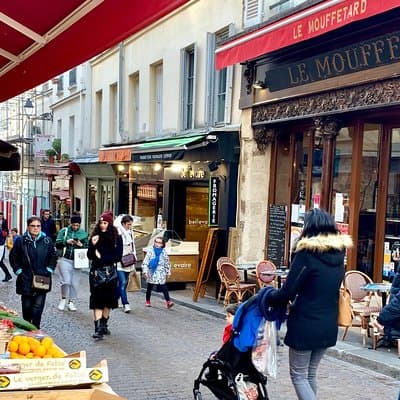 Walk & Wine Tour in the Latin Quarter