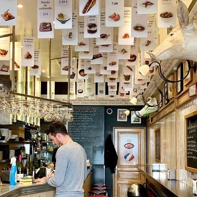 Walk & Wine Tour in the Latin Quarter 2