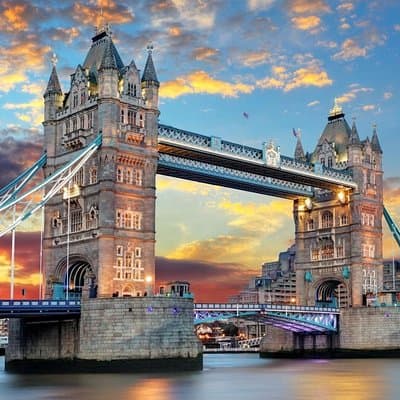 Arrival Transfer: Heathrow Airport LHR to London by Luxury Van 4