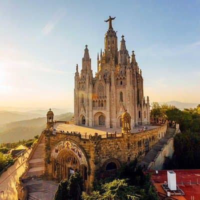 Private Transfer Barcelona Airport BCN to Barcelona by Luxury Van 5