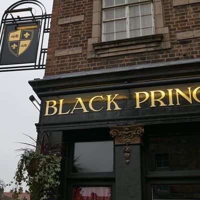 Private Kingsman Filming Locations Tour by Black Taxi in London 2