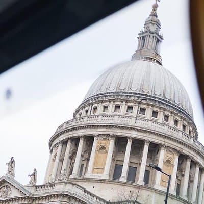 Discover London in a Panoramic Black Cab 4