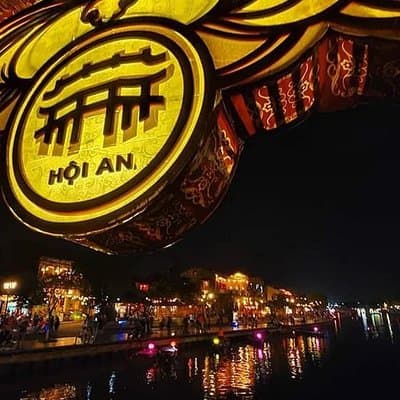Colourful Evening Hoi An, Walking Tour, Boat Ride with Lanterns, Night Market 4