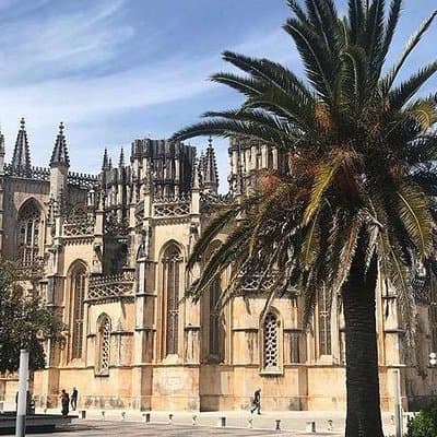 Fatima Tour + Batalha Monastery + Nazareth + Óbidos