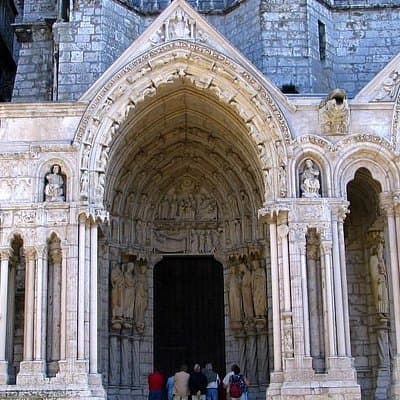 Chartres and Versailles Private Full-day tour 4