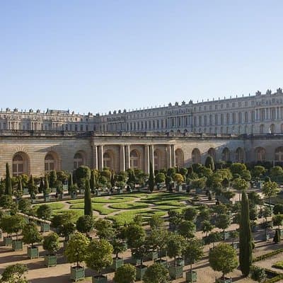 Chartres and Versailles Private Full-day tour 3