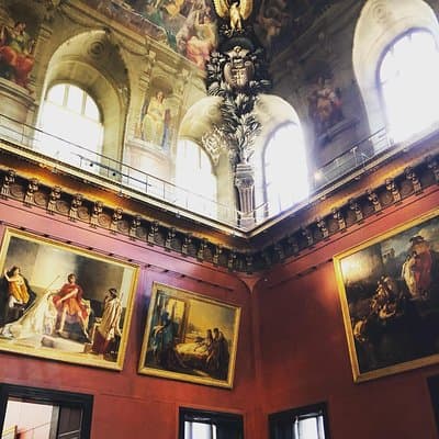 The Essential Louvre Masterpieces Tour - Limited to Six Guests 5