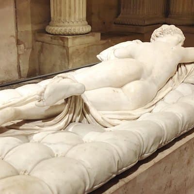 Secrets & Scandals of the Louvre - Limited to 6 Guests 2