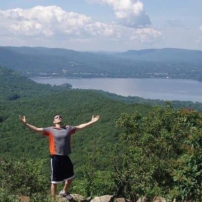 Private Hike/Wineries/Walkway Over the Hudson/1 night Hotel 3