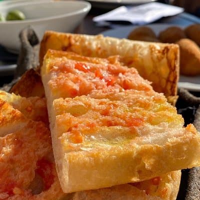 Barcelona Historic Walking Tour and Food Experience 4