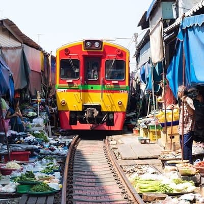 Private Maeklong Railway and Floating Market Highlight Tour